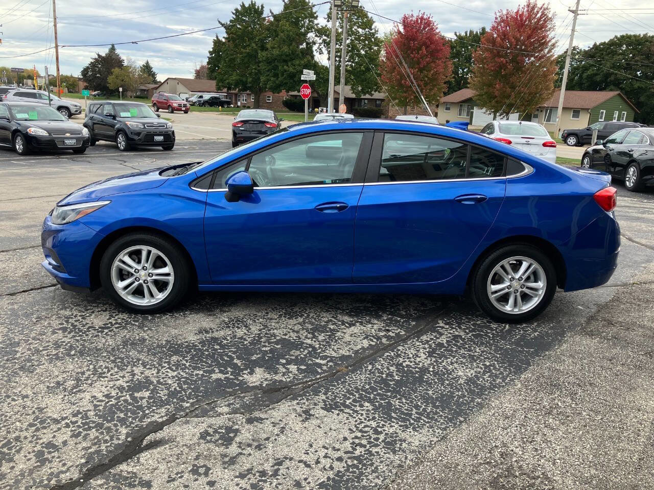 Used 2017 Chevrolet Cruze LT w/ Convenience Package image 6