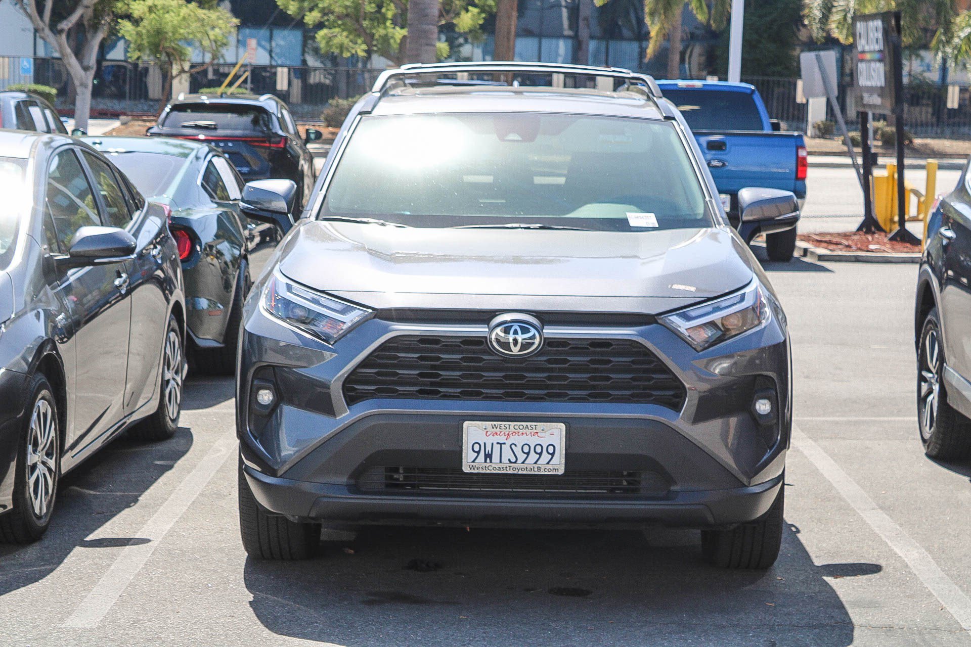 Used 2025 Toyota RAV4 XLE Premium AWD/4WD image 2