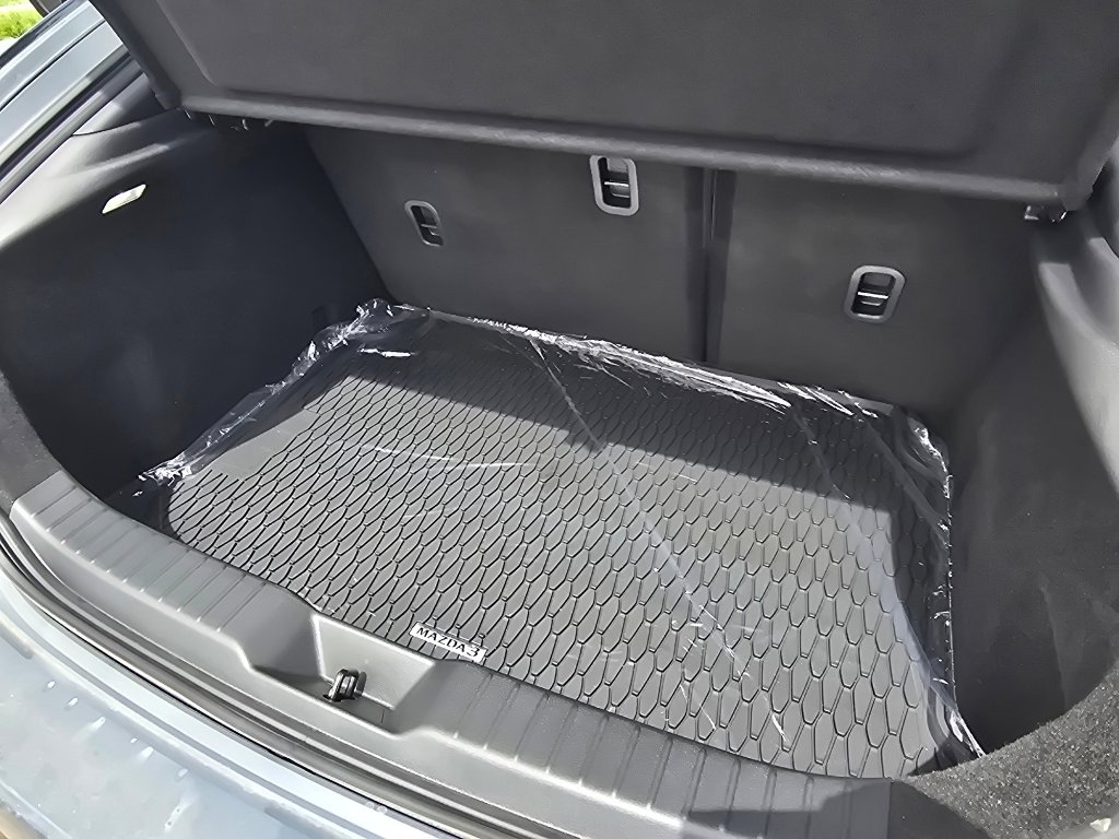 New 2026 MAZDA MAZDA3 Hatchback w/Premium Plus Pkg AWD/4WD image 30