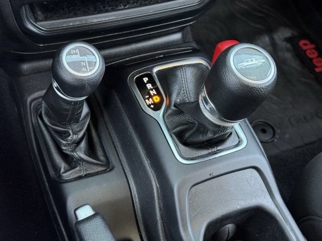 Used 2022 Jeep Gladiator Sport AWD/4WD image 20
