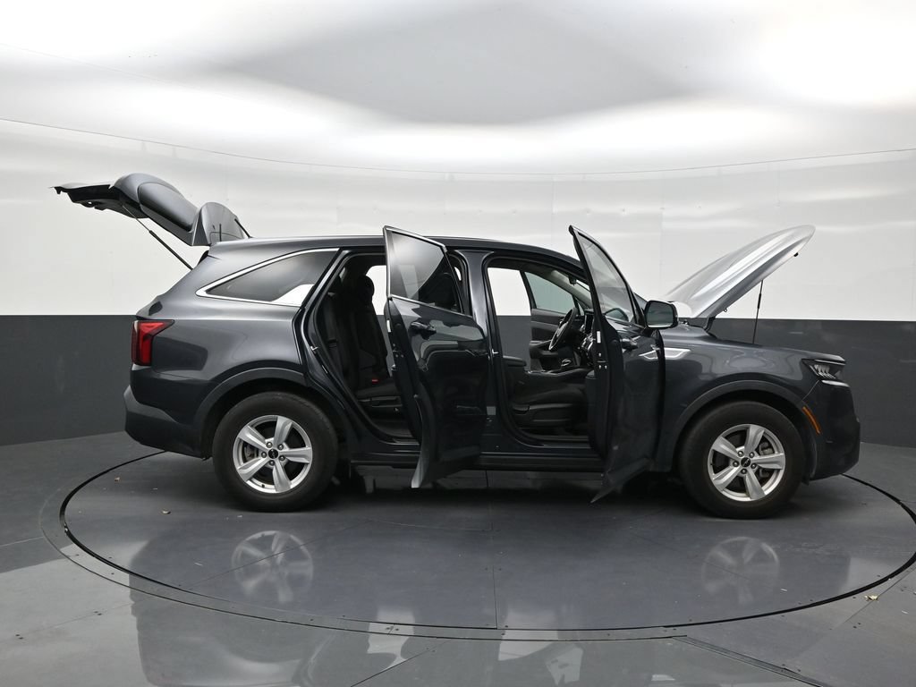 Used 2023 Kia Sorento LX FWD image 29