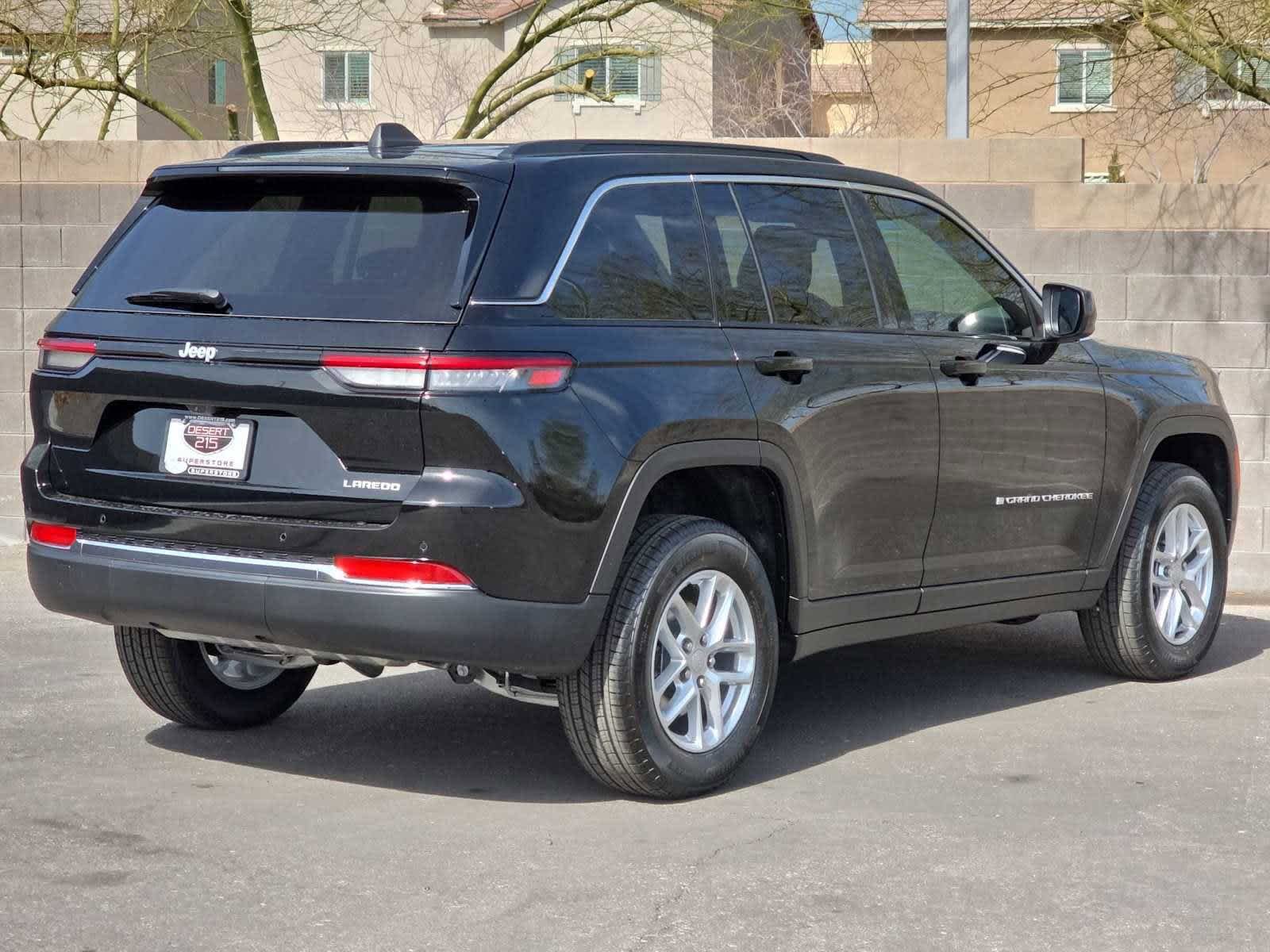 New 2026 Jeep Grand Cherokee Laredo X RWD image 12