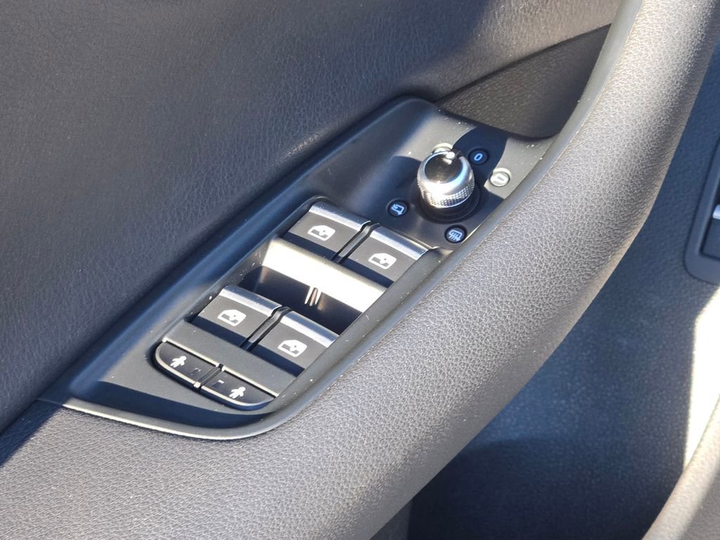 Used 2018 Audi Q7 3.0T Prestige image 30