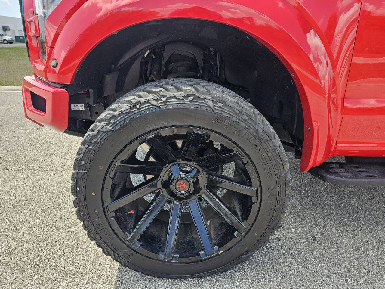 Used 2019 Ford F150 Raptor w/ Equipment Group 802A Luxury AWD/4WD image 11