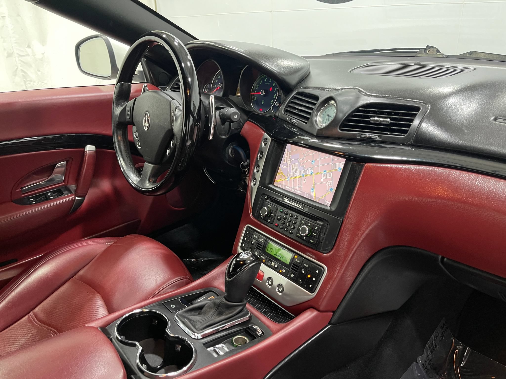 Used 2017 Maserati GranTurismo Convertible RWD image 16