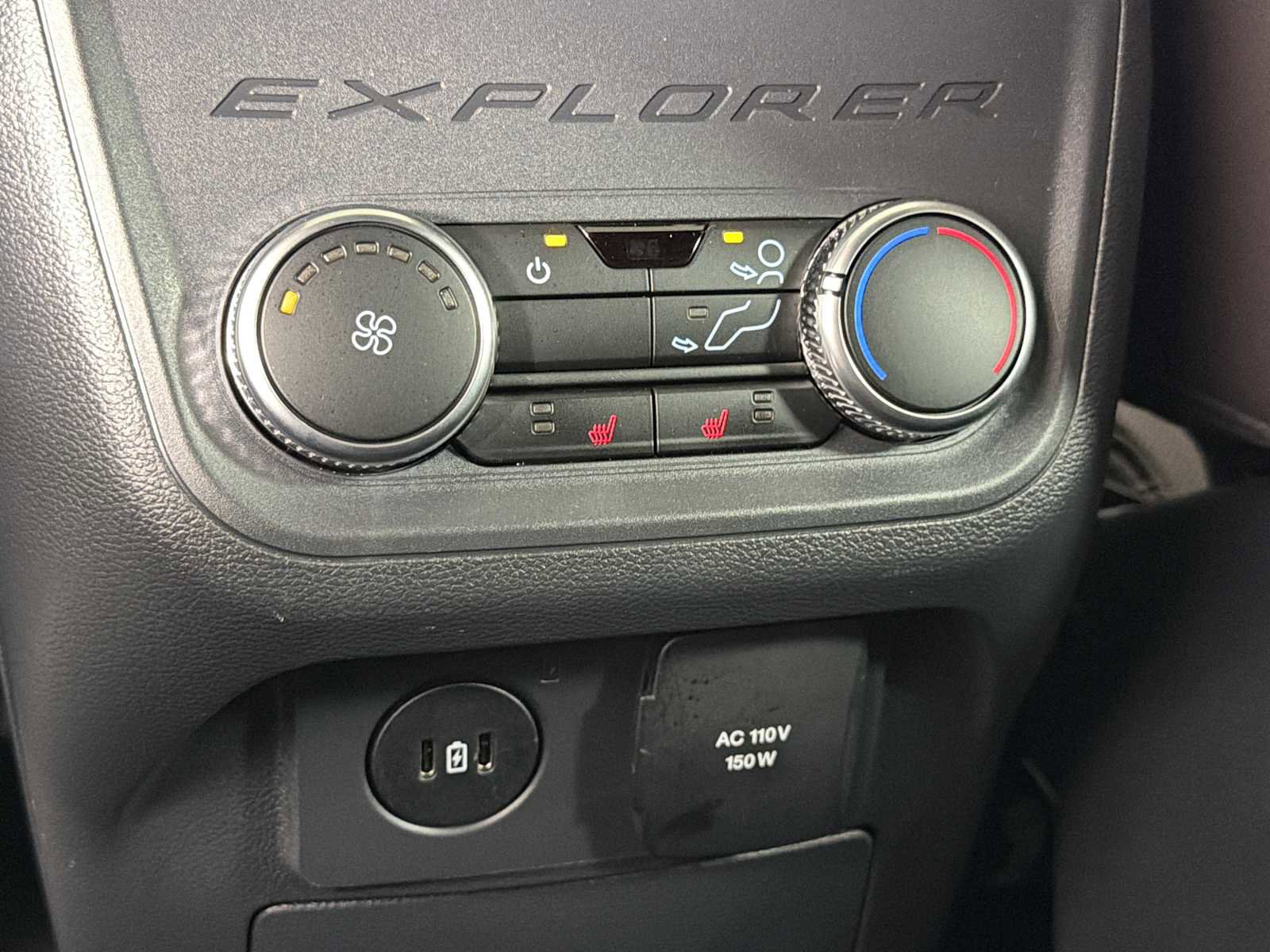 Used 2025 Ford Explorer Platinum image 22