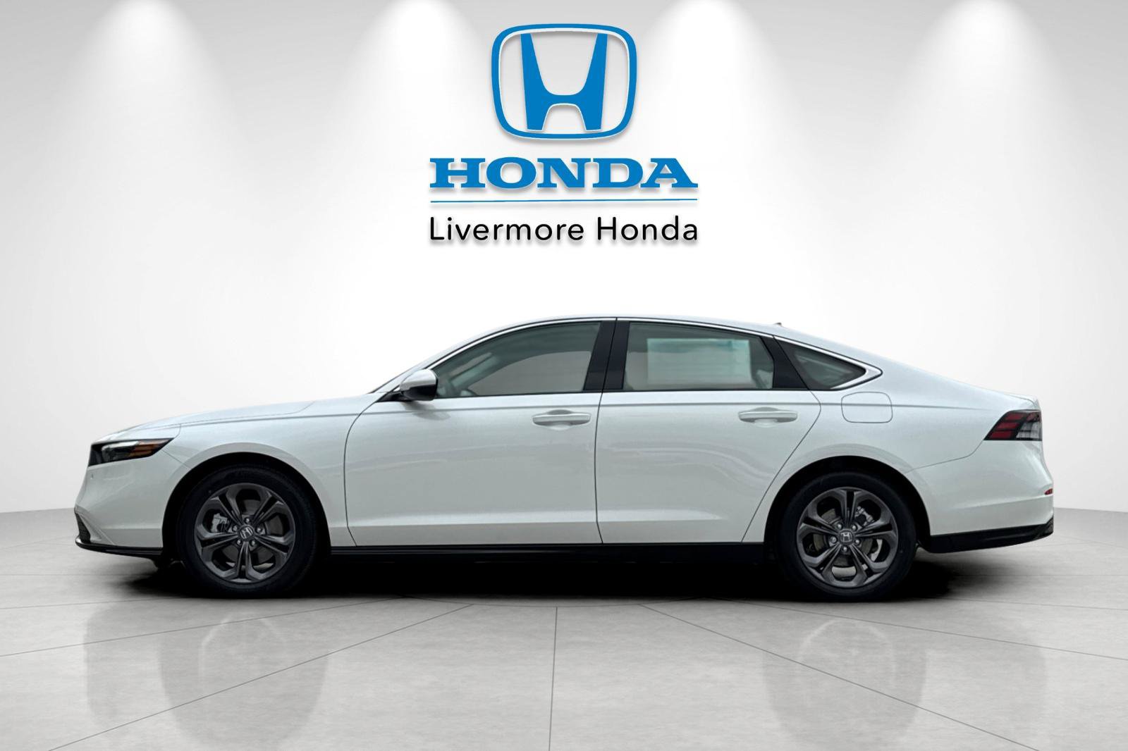 New 2026 Honda Accord EX-L image 3