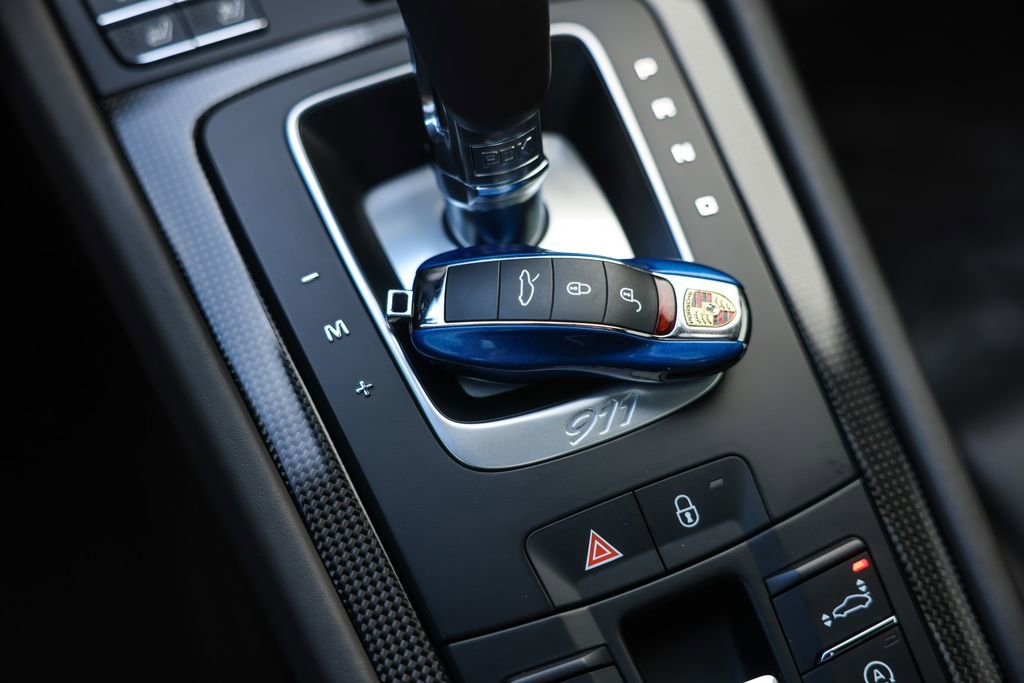 Used 2017 Porsche 911 Turbo S image 36