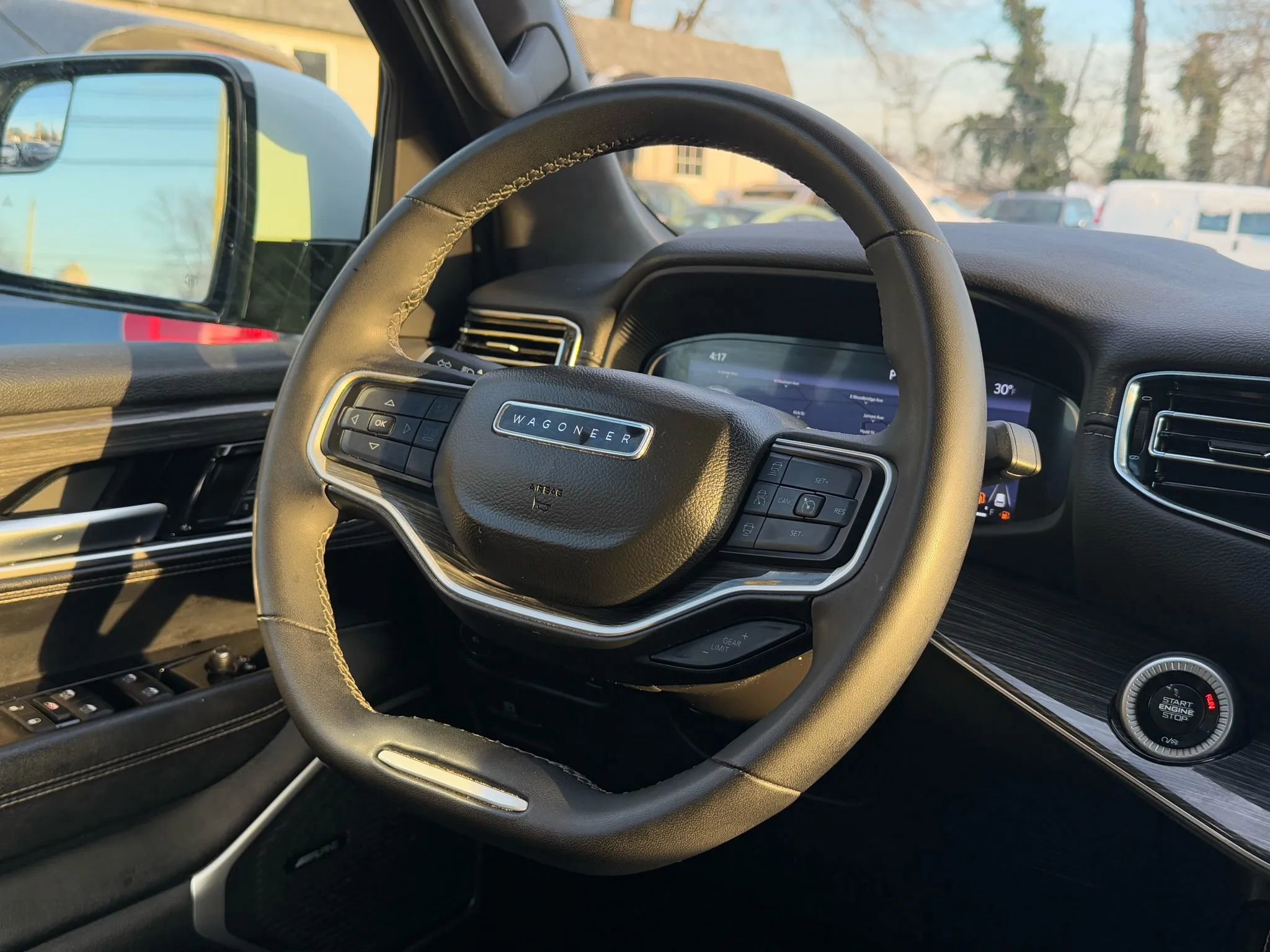 Used 2022 Jeep Wagoneer Series III image 11