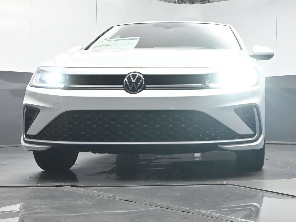New 2026 Volkswagen Jetta SE FWD image 31