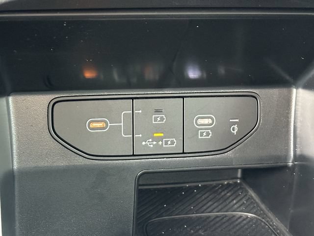 Used 2025 Kia Sorento EX w/ Panoramic Sunroof Package FWD image 18