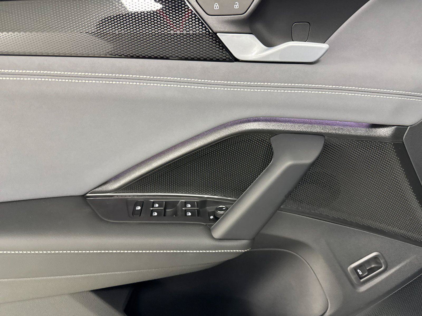 New 2026 Volkswagen Tiguan SE AWD/4WD image 10