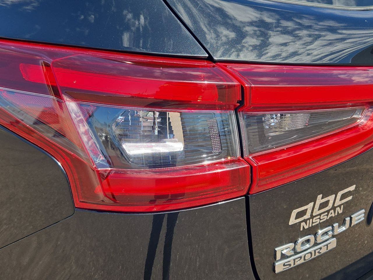 Used 2021 Nissan Rogue Sport S FWD image 32