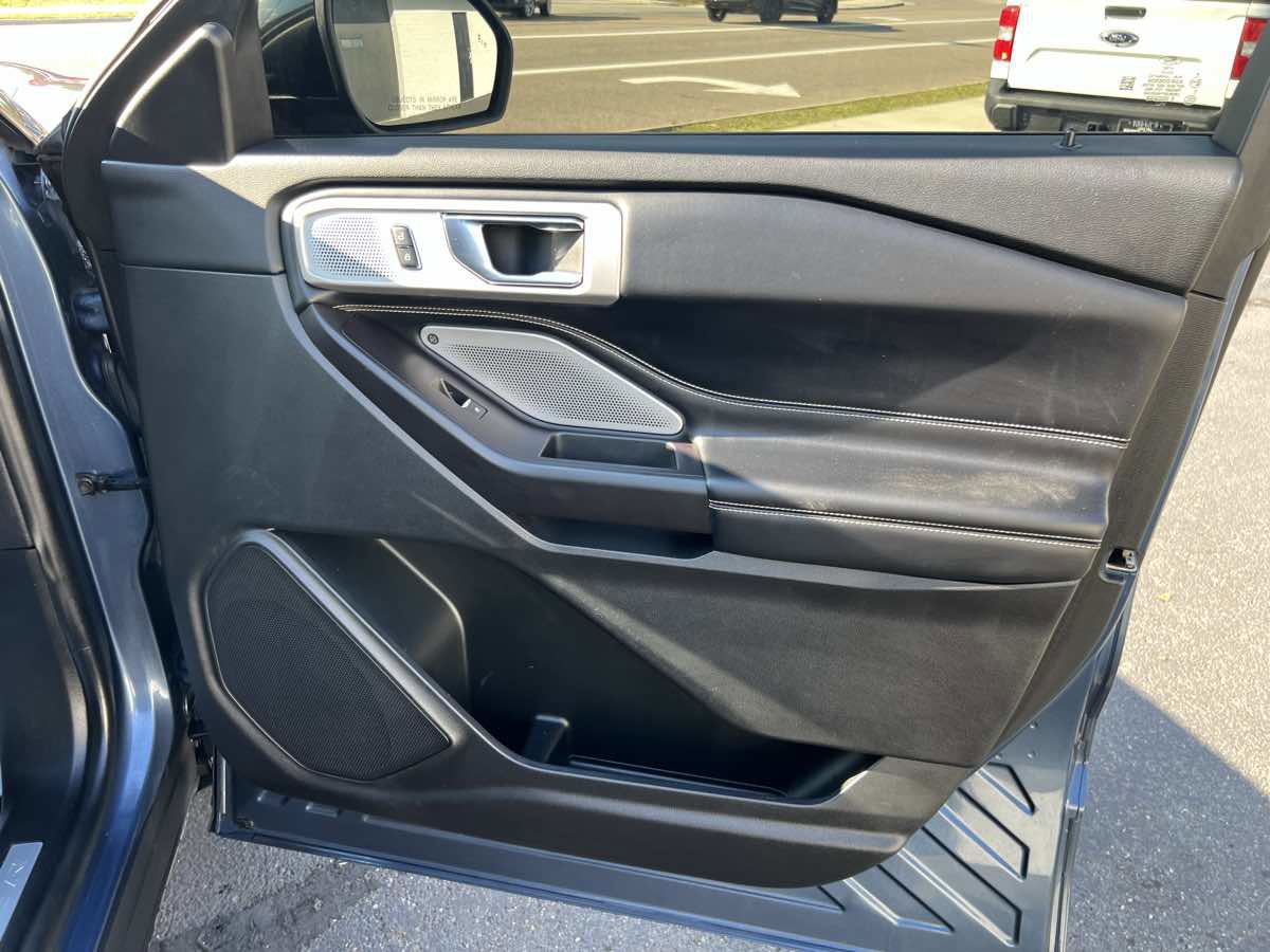 Used 2020 Ford Explorer ST w/ Premium Technology Package image 21