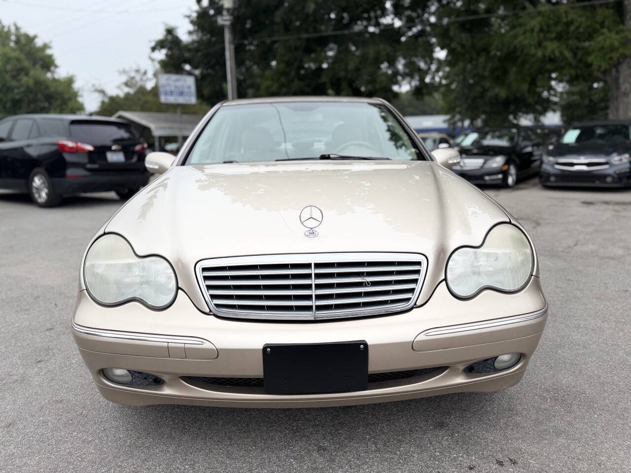 Used 2002 Mercedes-Benz C 240 Sedan image 2