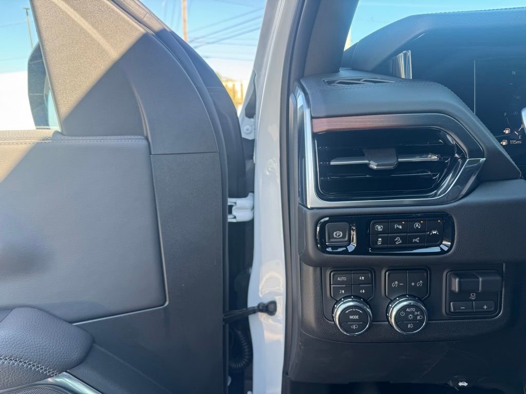 New 2026 GMC Yukon Denali w/ Denali Reserve Package image 12