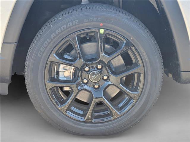 New 2026 Jeep Compass Latitude image 10