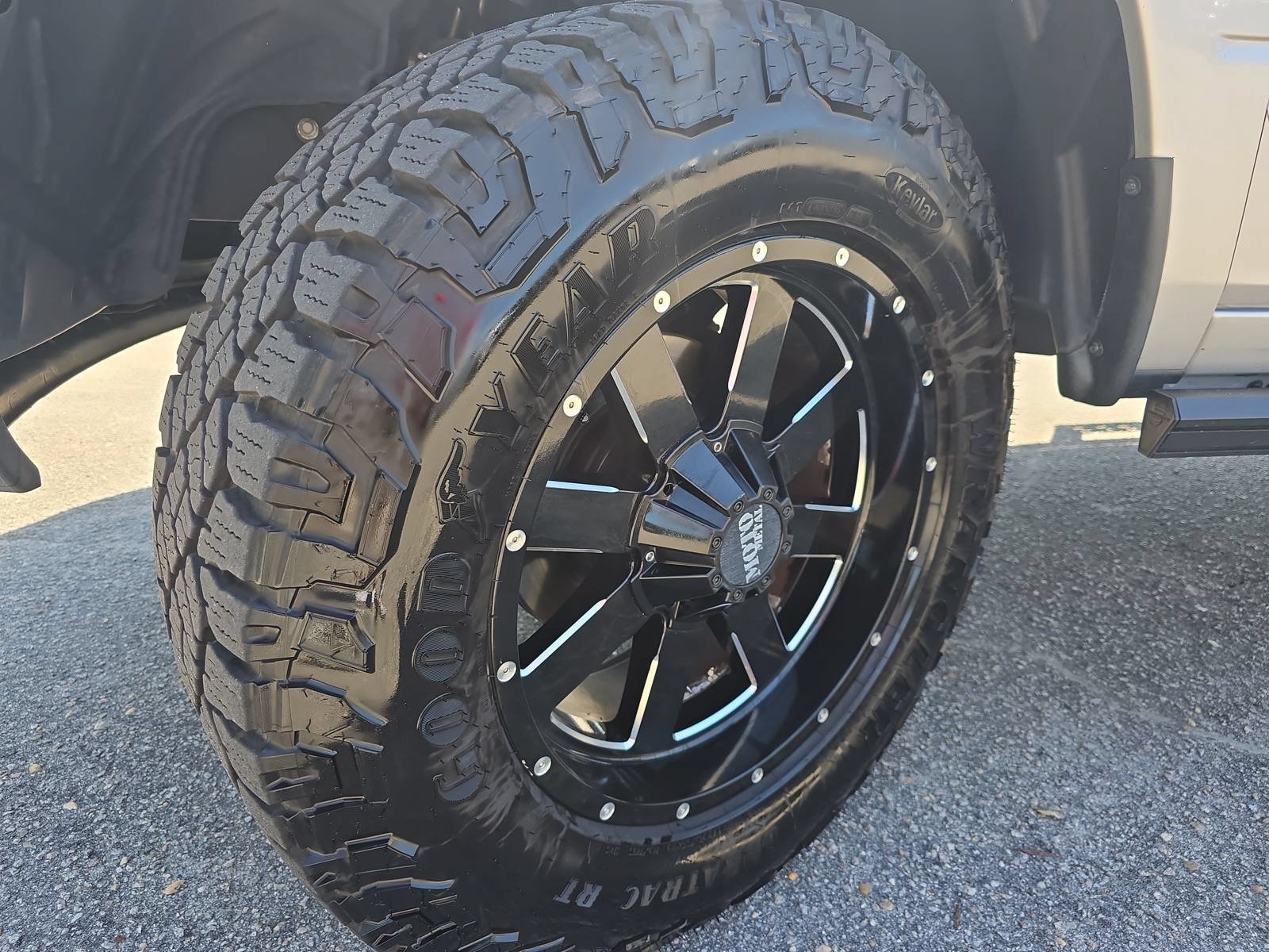 Used 2017 RAM 1500 Express RWD image 31