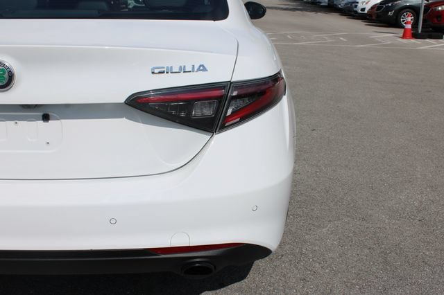 Used 2024 Alfa Romeo Giulia Ti w/ Active Assist Plus Package AWD/4WD image 44
