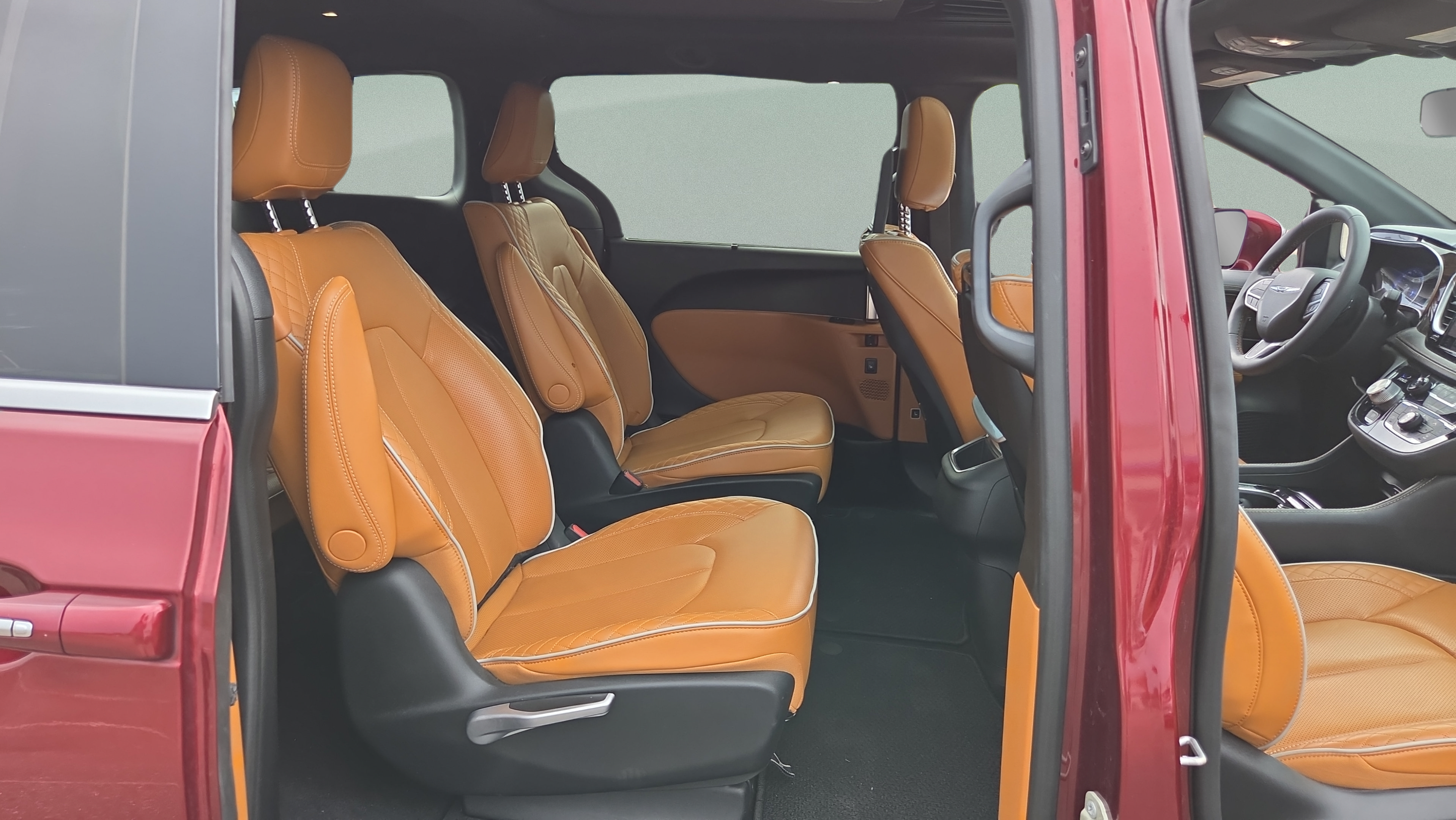 Used 2022 Chrysler Pacifica Pinnacle FWD image 17