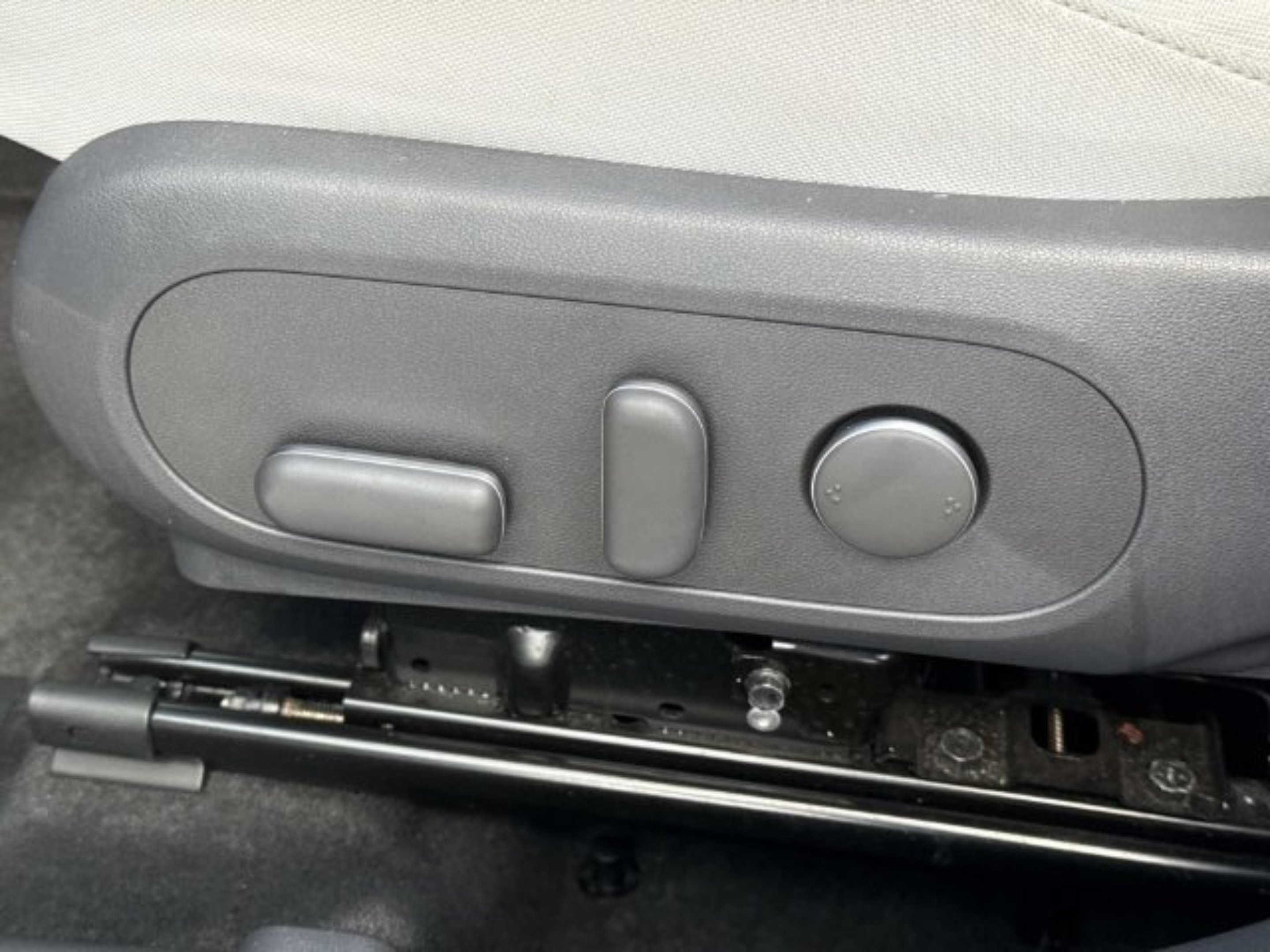 Used 2024 Hyundai Kona SEL w/ Convenience Package FWD image 14