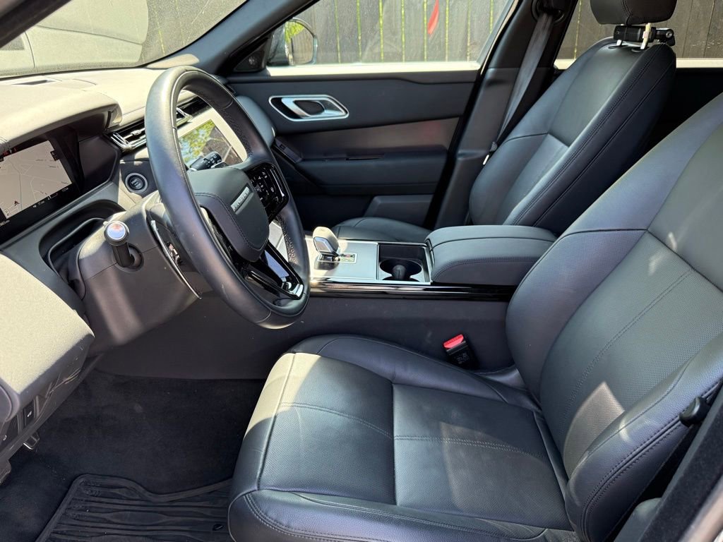 Certified 2026 Land Rover Range Rover Velar Dynamic SE AWD/4WD image 11