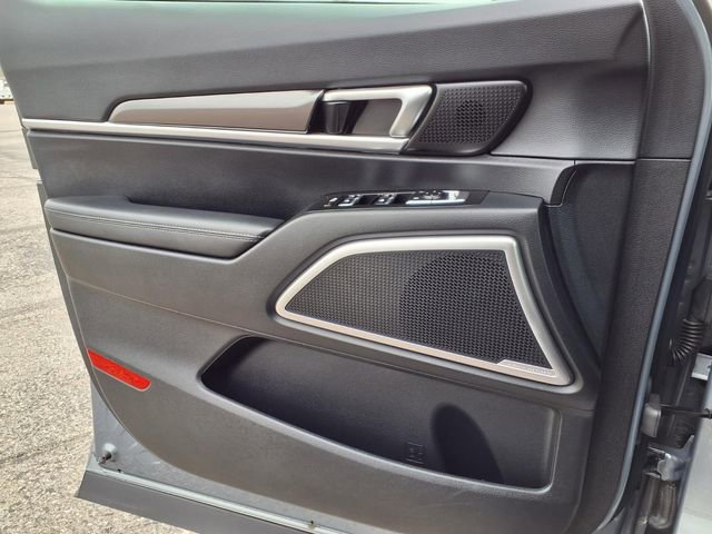 Used 2025 Kia Telluride S image 80