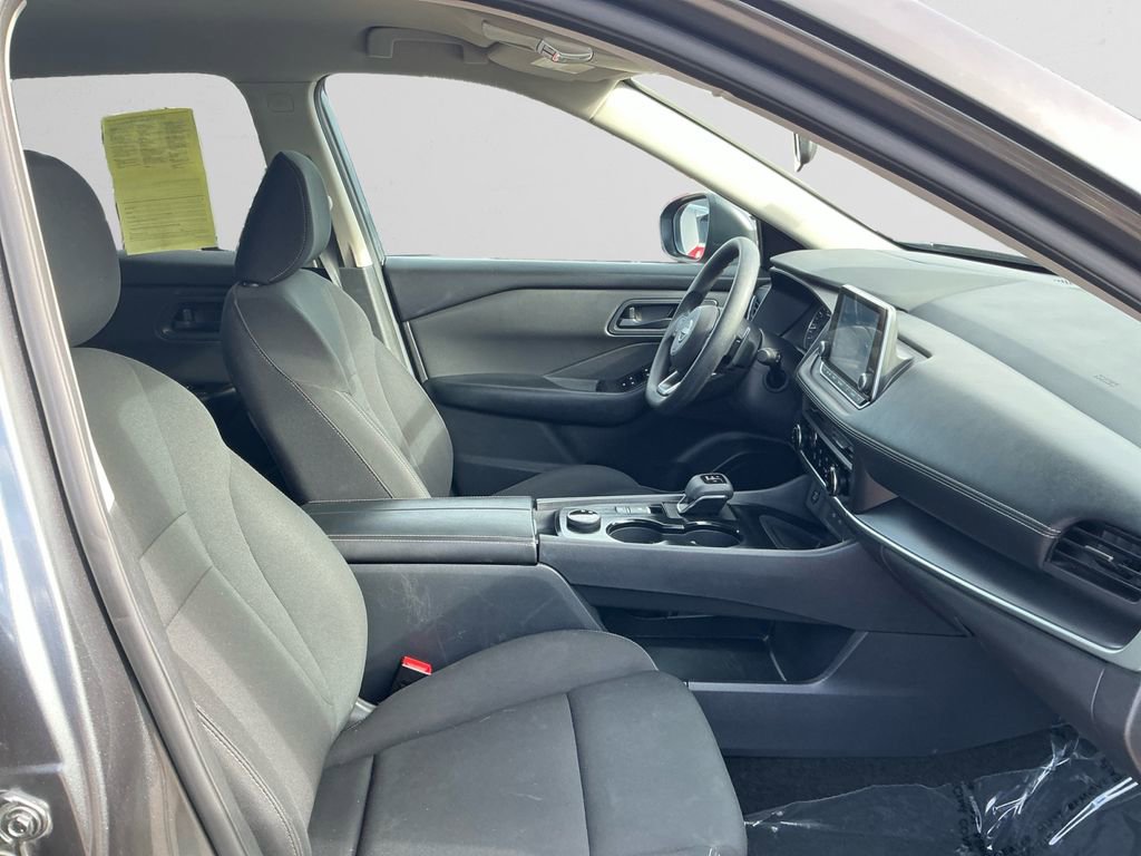 Used 2024 Nissan Rogue S image 15
