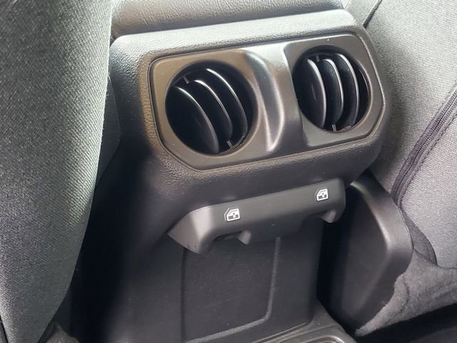 Used 2024 Jeep Wrangler Sport S image 28