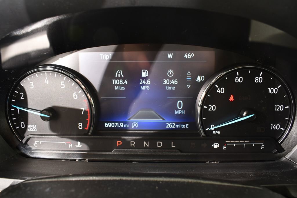 Used 2021 Ford Explorer XLT w/ Equipment Group 202A AWD/4WD image 27