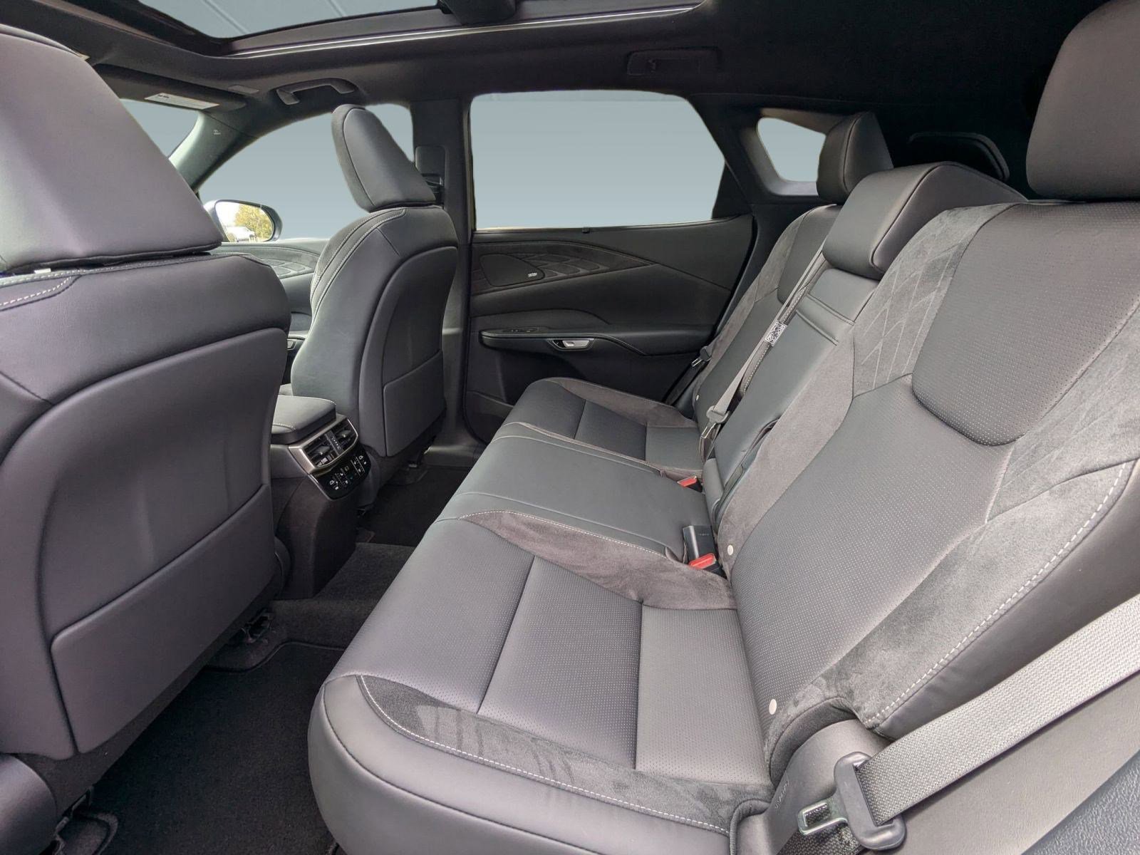 New 2025 Lexus RX 350h image 24