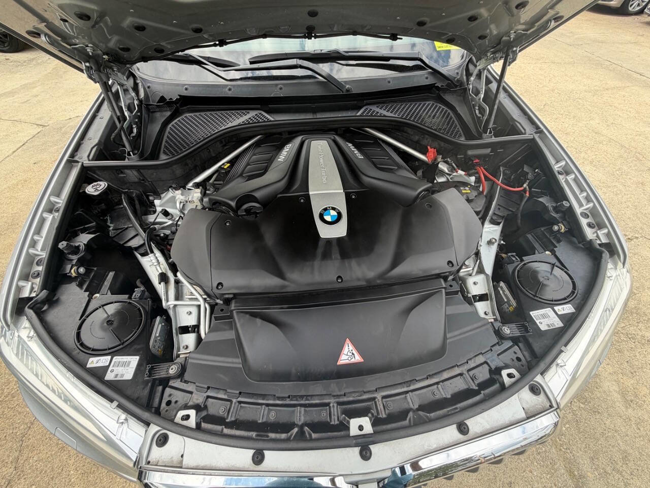 Used 2016 BMW X5 xDrive50i w/ M Sport image 9