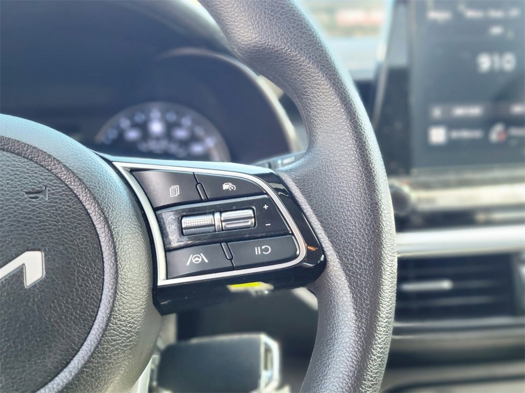 Used 2023 Kia Forte LXS image 25