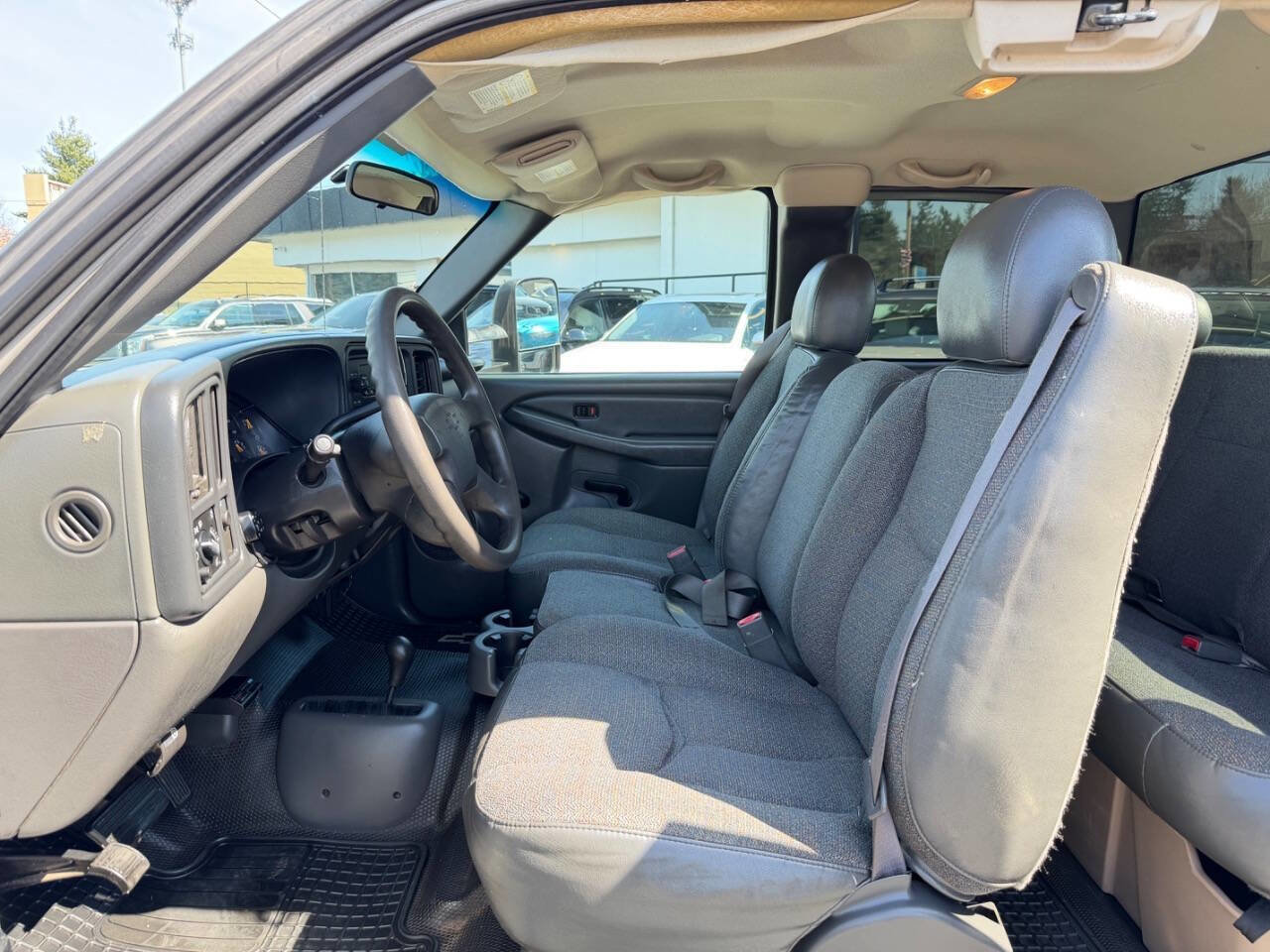 Used 2004 Chevrolet Silverado 2500 W/T w/ Heavy-Duty Power Package AWD/4WD image 35