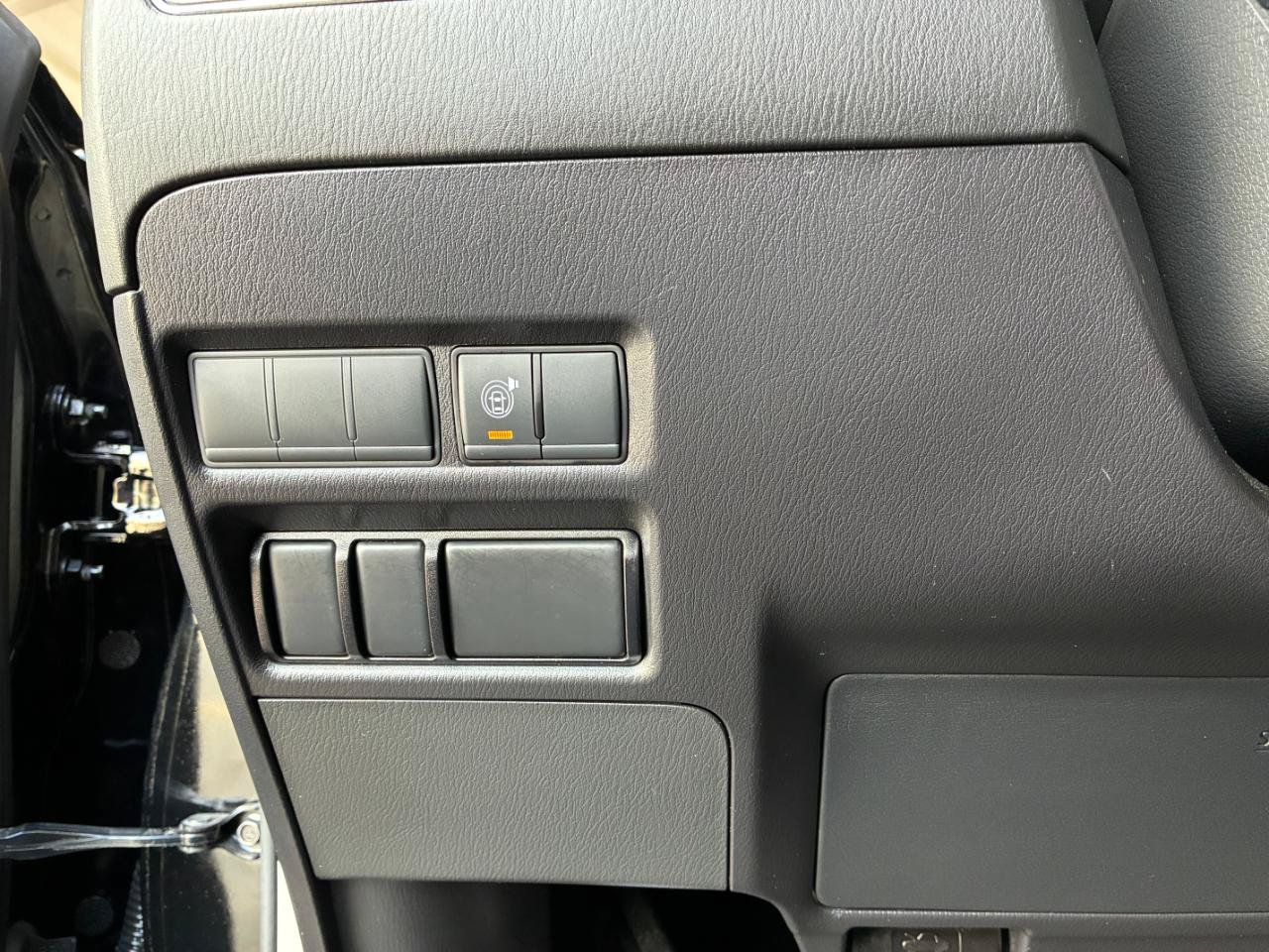 Used 2023 Nissan Armada SV AWD/4WD image 21