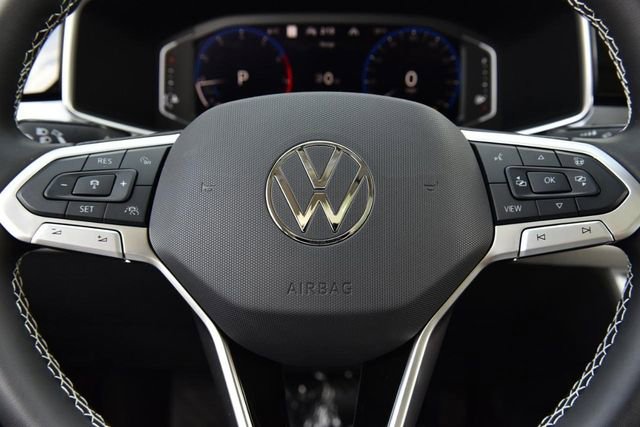 New 2025 Volkswagen Taos SEL image 19
