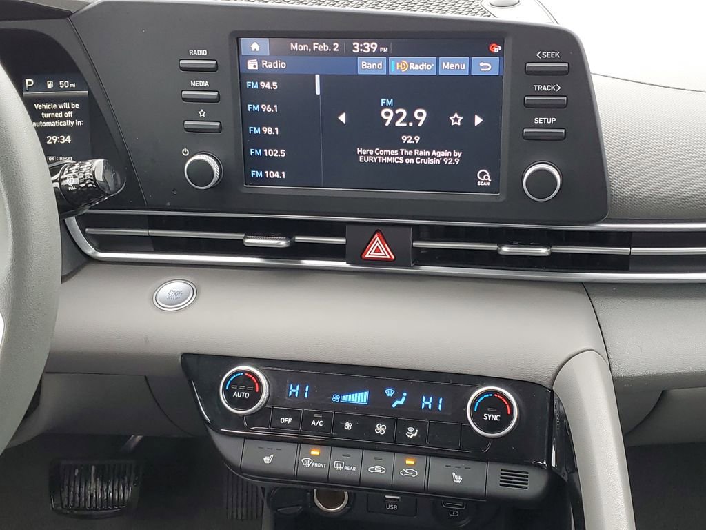 Used 2022 Hyundai Elantra Blue image 24