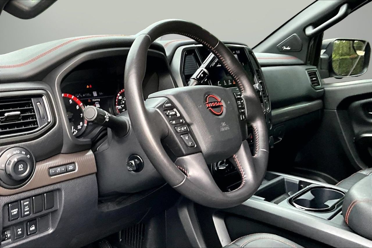 Used 2023 Nissan Titan PRO-4X w/ Pro-4x Convenience Package AWD/4WD image 20