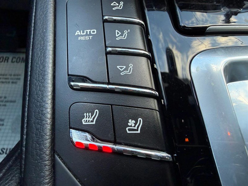 Used 2016 Porsche Cayenne AWD/4WD image 19
