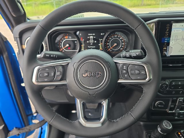 New 2026 Jeep Wrangler Unlimited Sahara w/ Safety Group AWD/4WD image 25