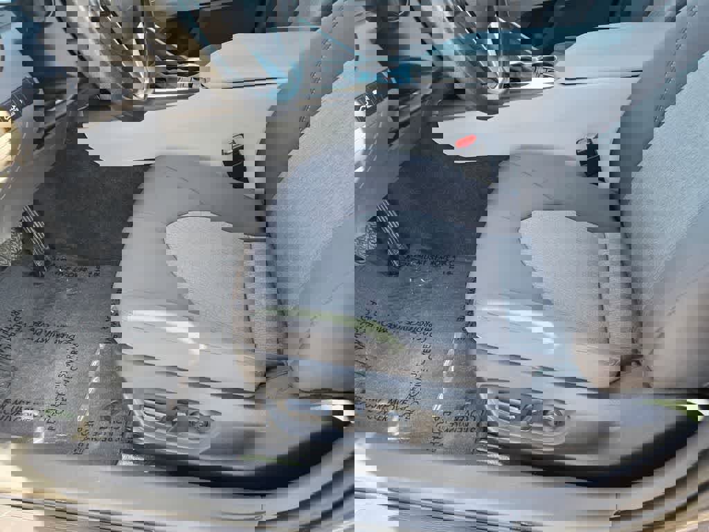 Used 2022 Toyota Camry LE image 17