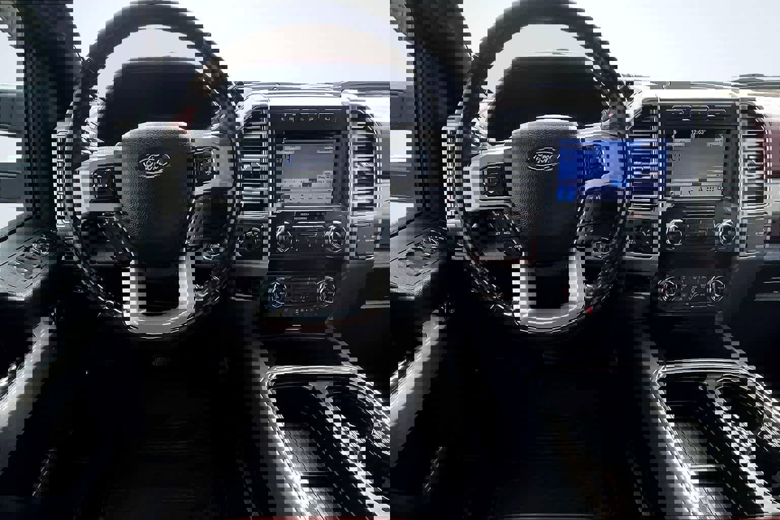 Used 2019 Ford F350 Platinum image 15