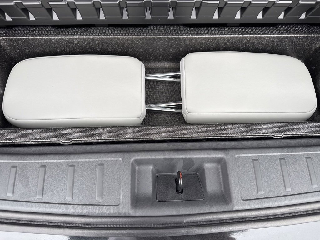 New 2025 Mitsubishi Outlander SE image 32