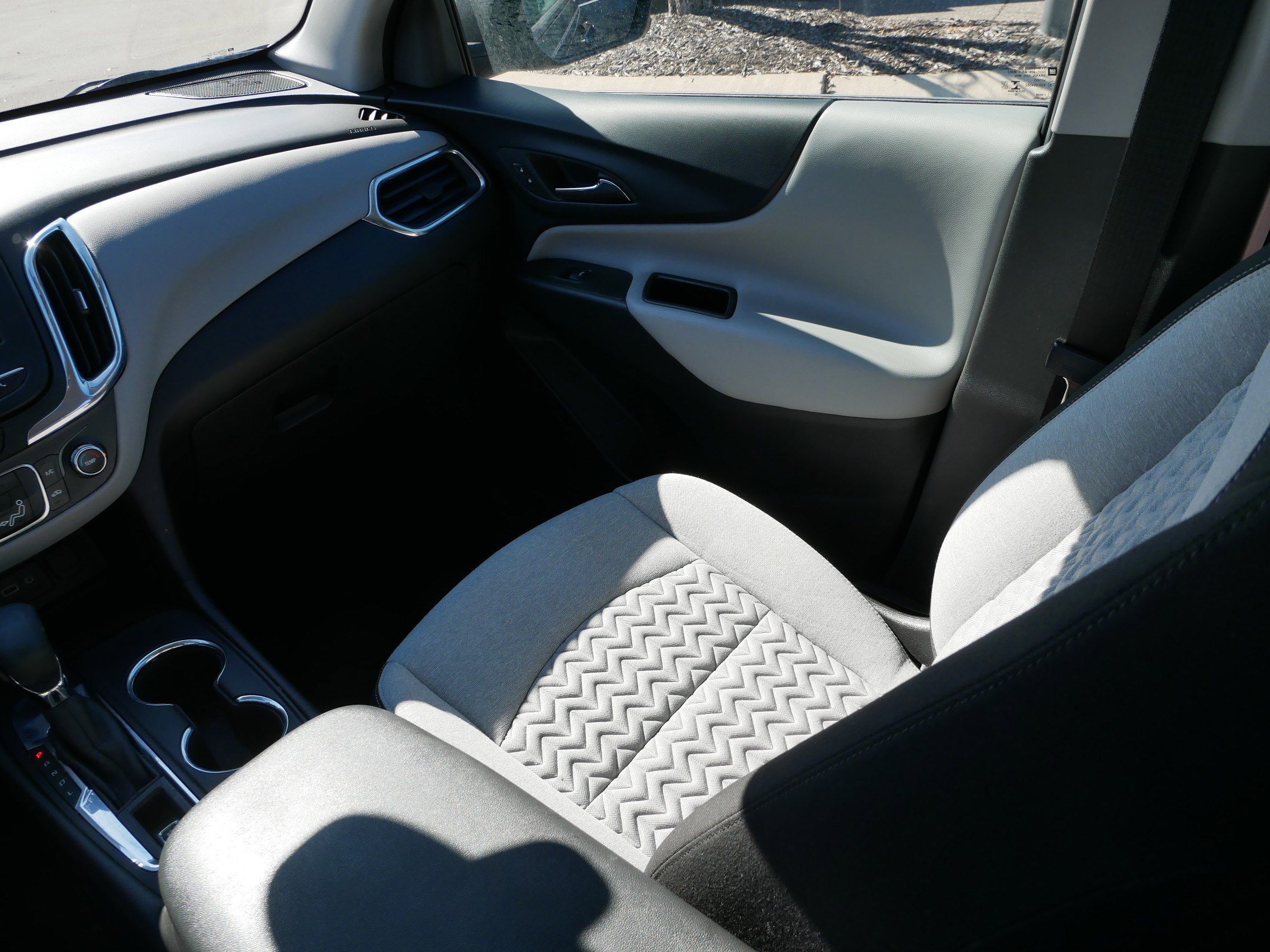 Used 2023 Chevrolet Equinox LS w/ LS Convenience Package image 11
