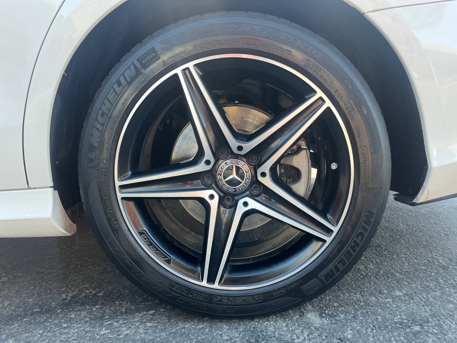 Used 2018 Mercedes-Benz E 300 4MATIC image 10