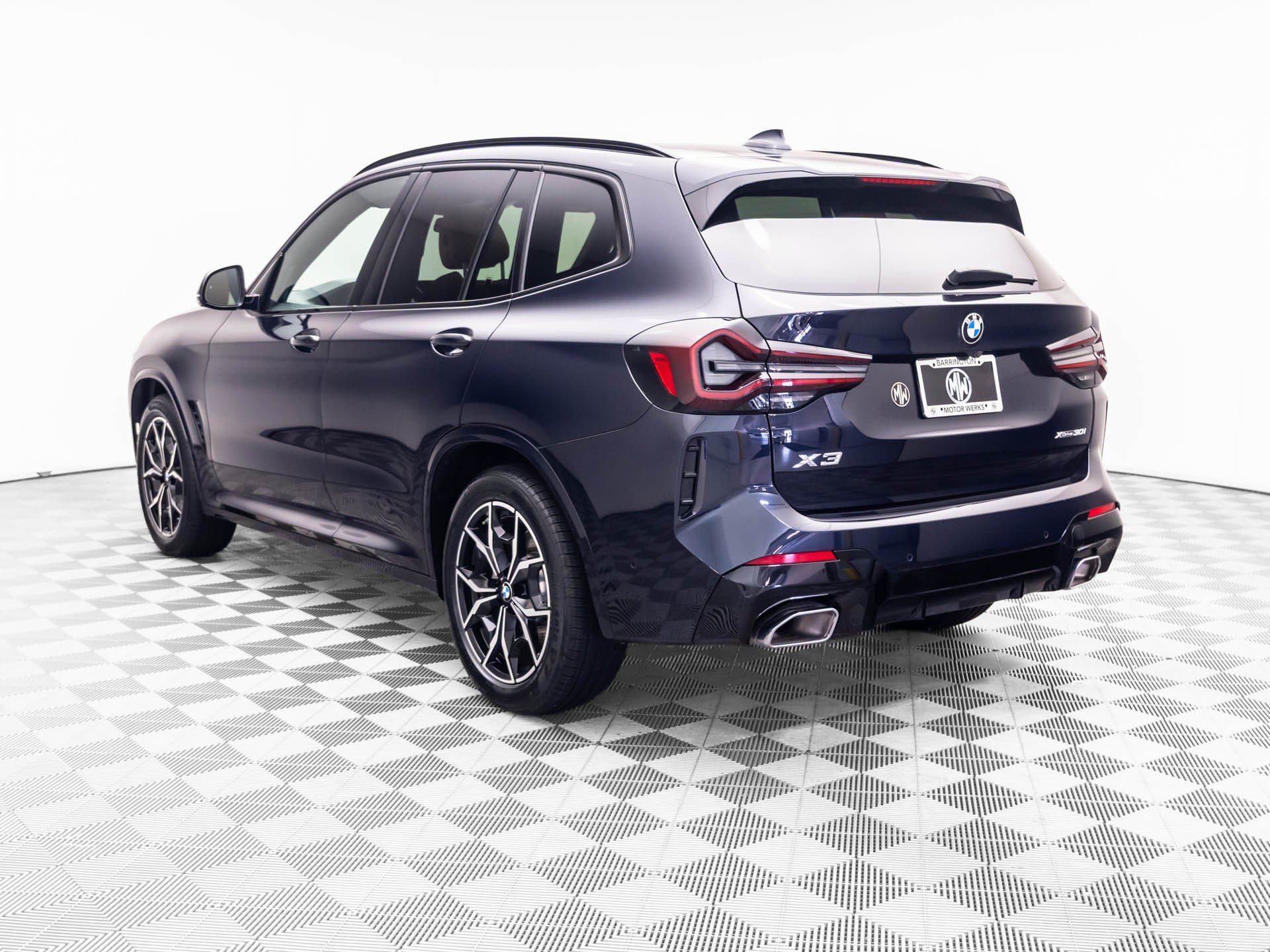Used 2023 BMW X3 xDrive30i w/ M Sport Package AWD/4WD image 3