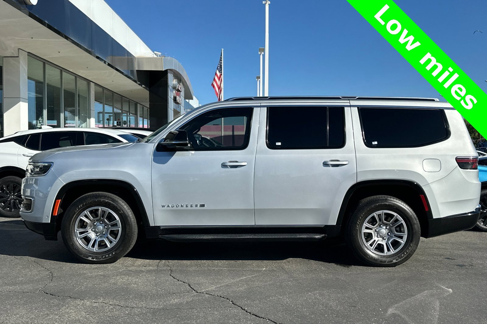 Used 2024 Jeep Wagoneer 4WD image 7