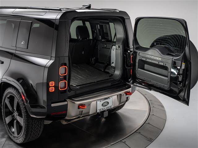 Used 2020 Land Rover Defender 110 X image 29