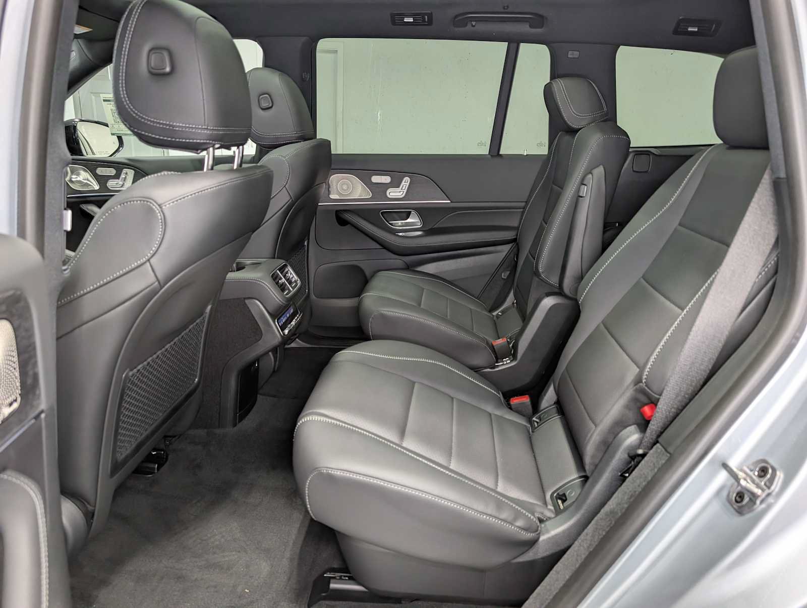 New 2027 Mercedes-Benz GLS 450 4MATIC image 18