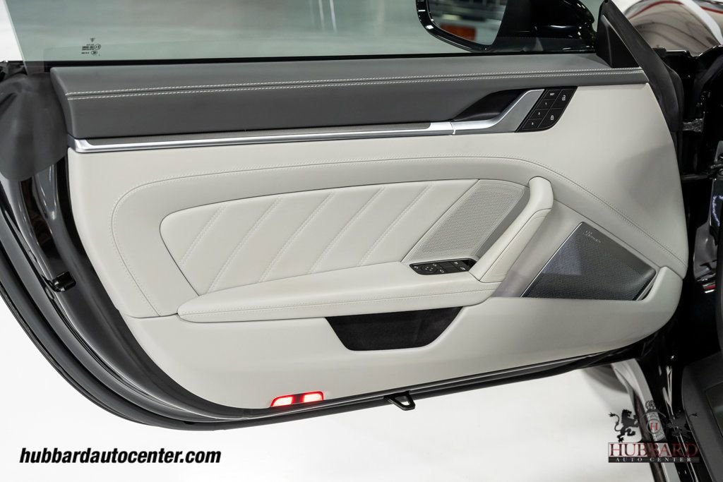 Used 2022 Porsche 911 Coupe image 16